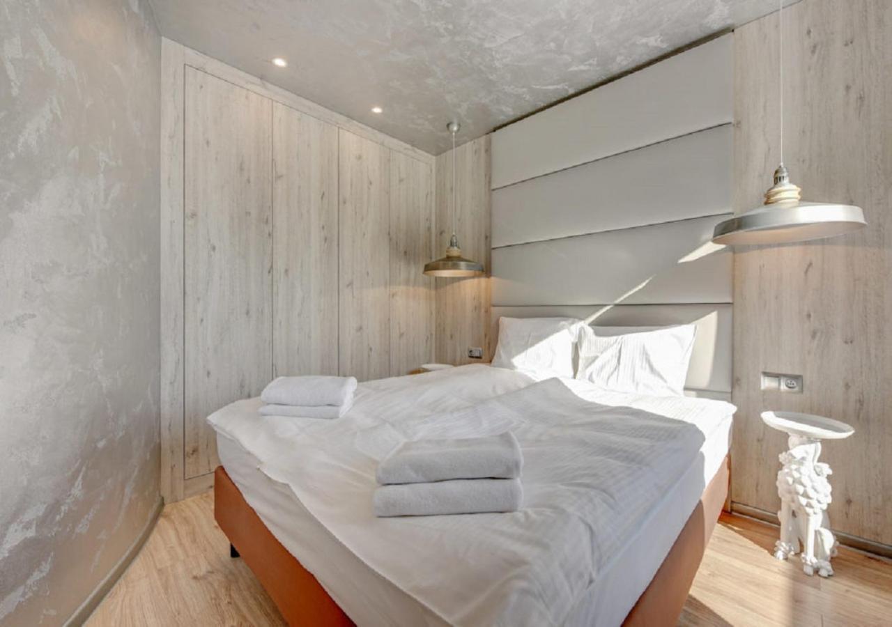 Staywin Prime Apartments Chmielna 格但斯克 客房 照片